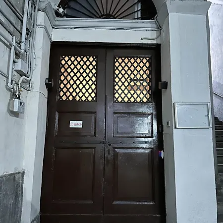 Napoli Centro - Grottino con vasca idromassaggio-2